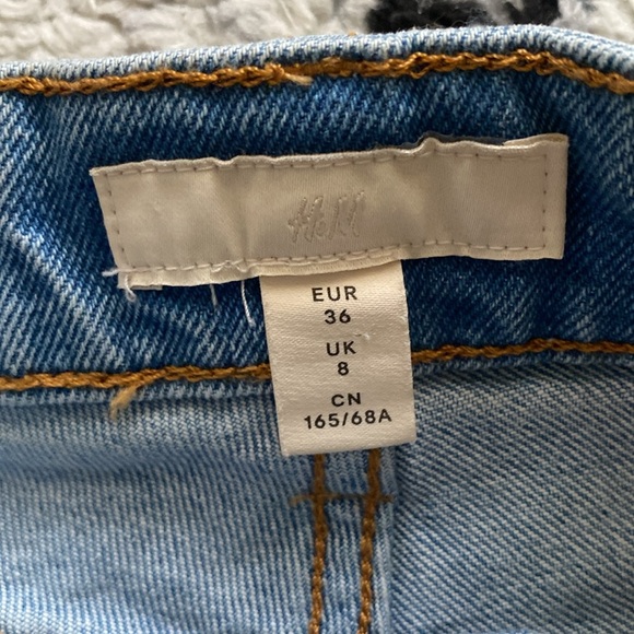 H&M Denim Shorts - Picture 3 of 6